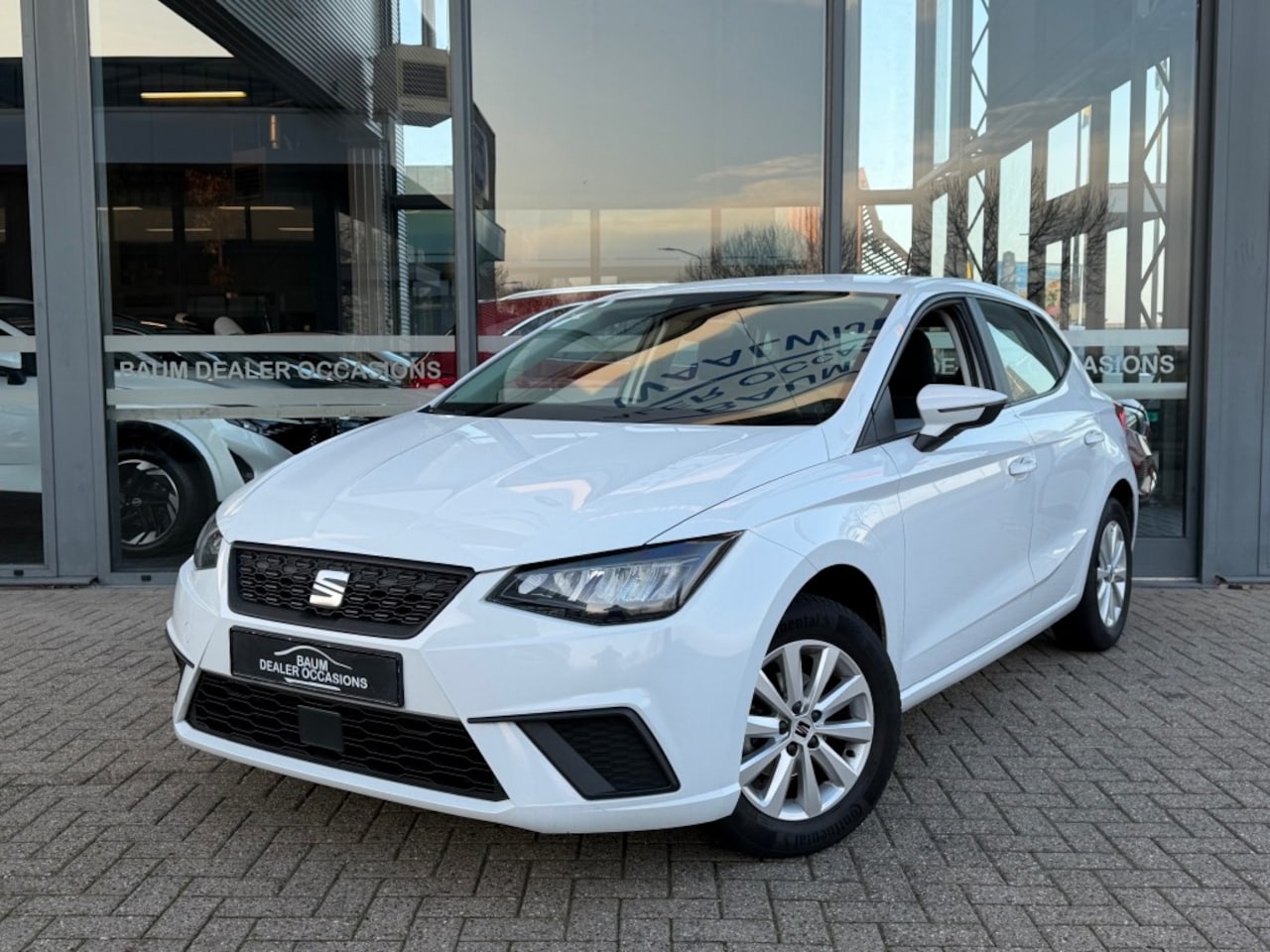 SEAT Ibiza - 1.0 ECOTSI STYLE NAVI AIRCO/ECC PDC - AutoWereld.nl