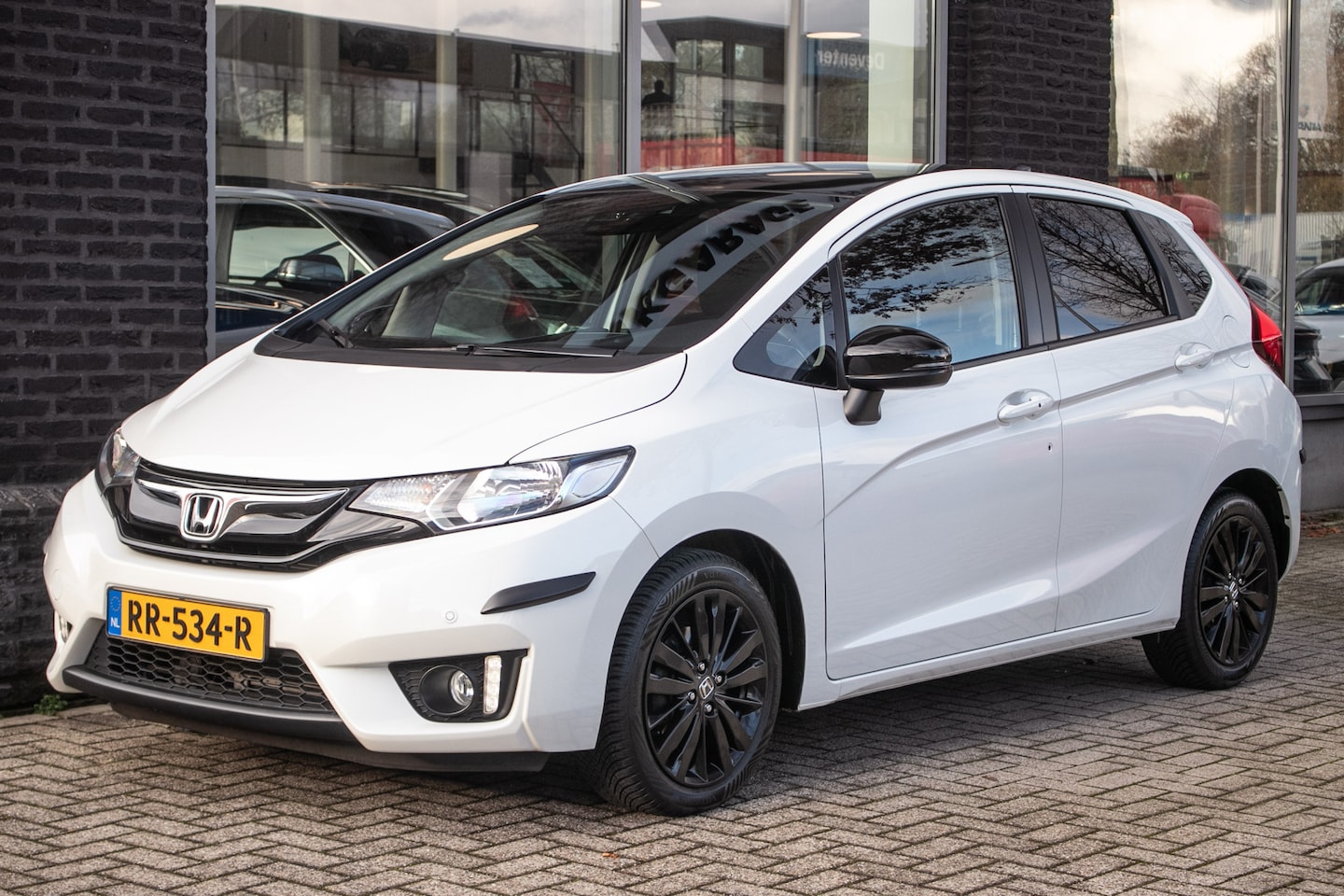 Honda Jazz - 1.3 i-VTEC Elegance  | Black Pack - AutoWereld.nl