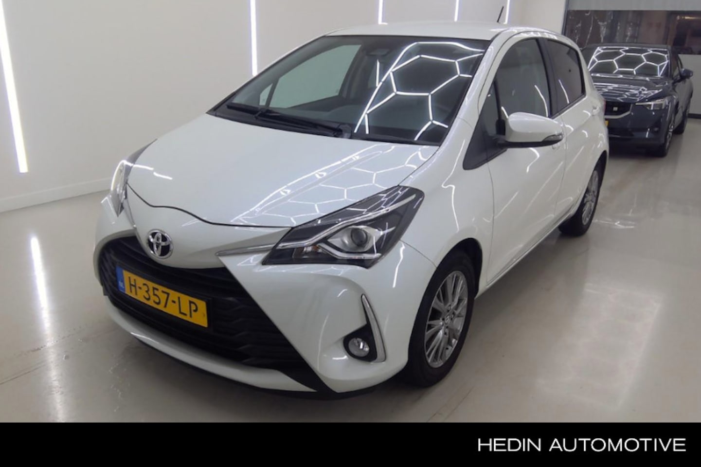 Toyota Yaris - 1.5 VVT-i Dynamic Automaat | Camera | Navigatie | Apple CarPlay/Android Auto | Climate Con - AutoWereld.nl