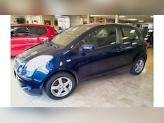 Toyota Yaris - 1.0 VVTi
