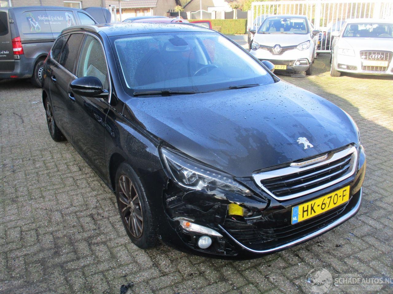 Peugeot 308 SW - 1.2 PureTech Allure REST BPM 400 EURO !!!! - AutoWereld.nl