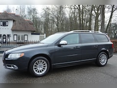 Volvo V70 - 2.0 Kinetic Clima Cruise Lm Velgen Trekhaak
