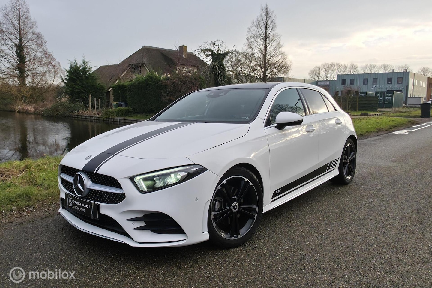 Mercedes-Benz A-klasse - 200 AMG Navi / Pano / Sportief - AutoWereld.nl