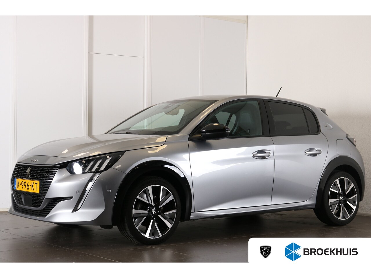 Peugeot 208 - 1.2 PureTech 100PK GT | Lichtmetaal 17'' | Achteruitrijcamera | PDC | Airco | Apple Carpla - AutoWereld.nl