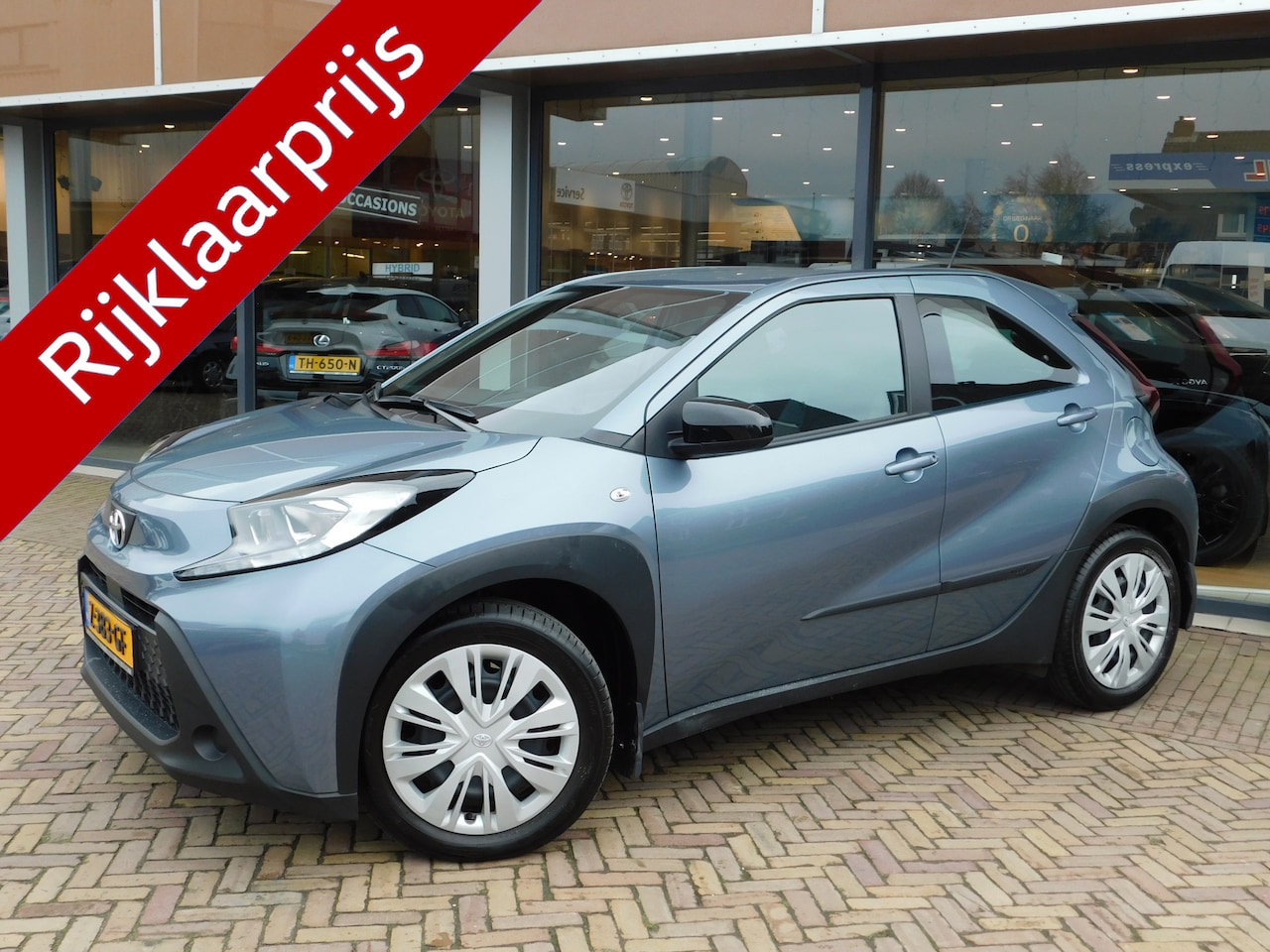 Toyota Aygo X - 1.0 VVT-i MT play 1.0 VVT-i MT Play - AutoWereld.nl