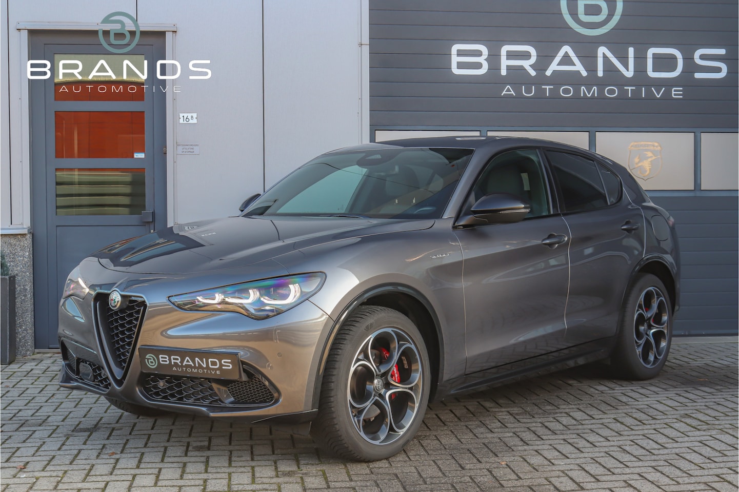 Alfa Romeo Stelvio - 2.0 Veloce Q4 1e eig Vol opties 280PK Facelift Garantie - AutoWereld.nl