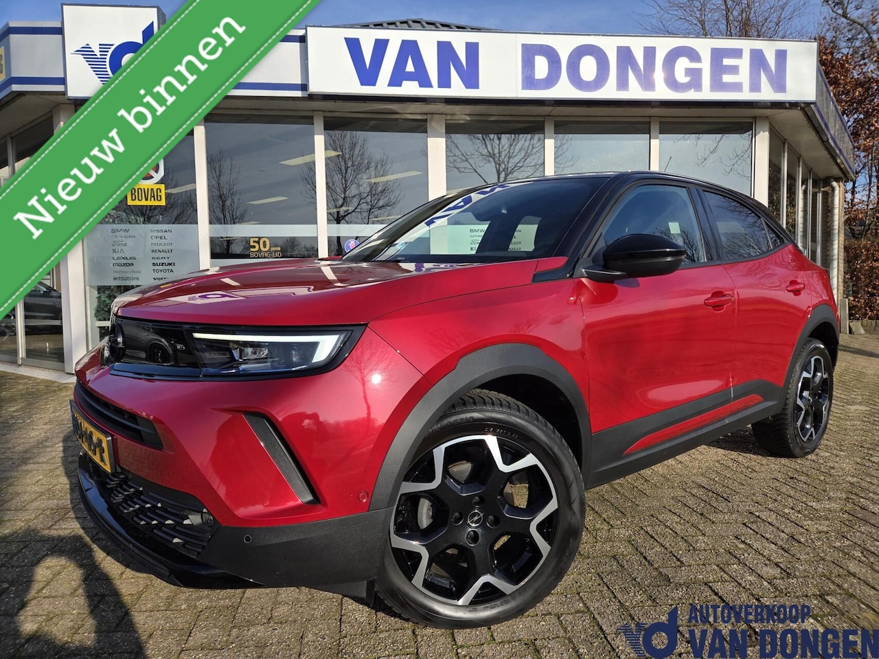 Opel Mokka - 1.2 Turbo Ultimate Automaat | Trekhaak / Navi / 18" / Winterpack - AutoWereld.nl