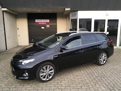 Toyota Auris Touring Sports - 1.8 Hybrid Lease+ / LEDER / PANODAK / CAMERA / FULL OPTIONS