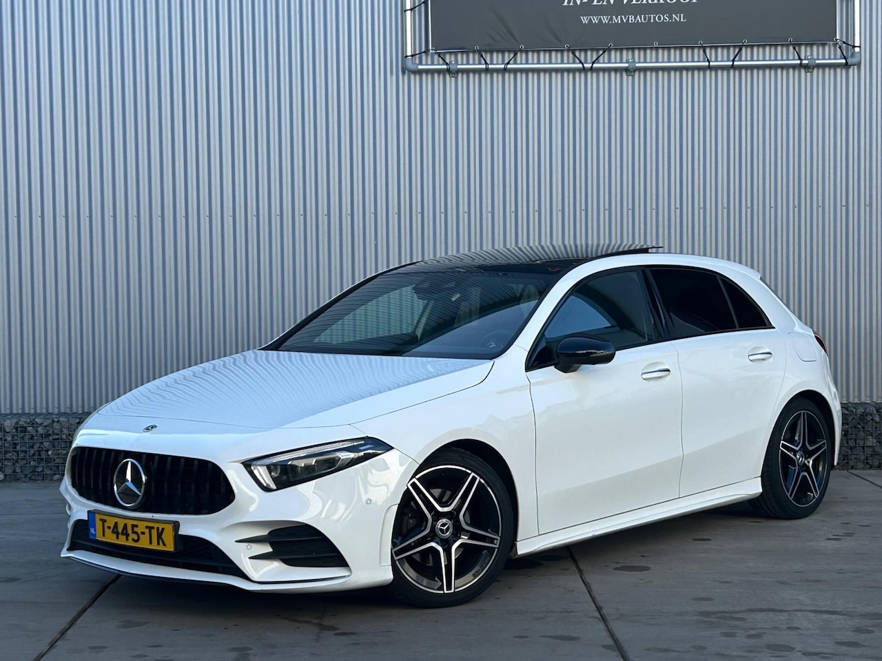 Mercedes-Benz A-klasse - 200 Advantage 200 Advantage, Amient light, Panorama, Memory stoelen, Stoelverwarming - AutoWereld.nl