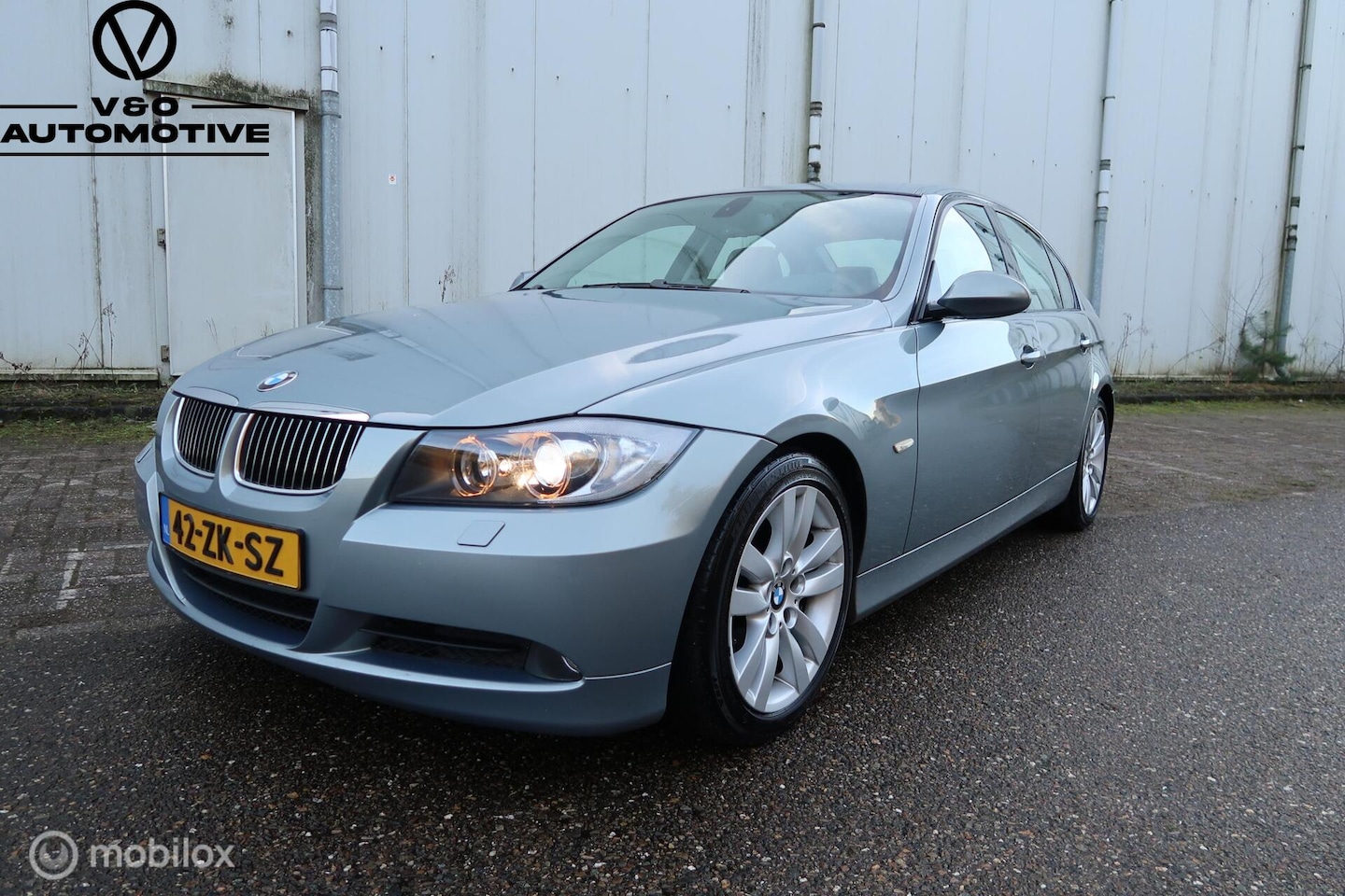 BMW 3-serie - 325i High Executive | Leder | Cruise - AutoWereld.nl
