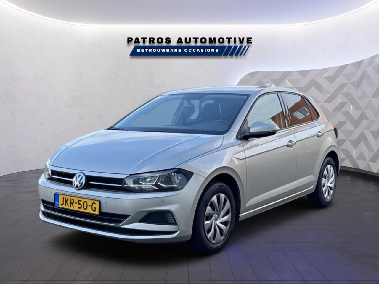 Volkswagen Polo - 1.0 Comfortline | Cruise | Parkeersensoren | Comfortabel - AutoWereld.nl