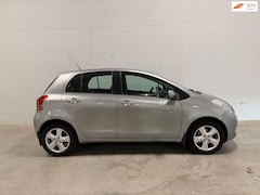 Toyota Yaris - 1.3 VVTi Luna 5drs Automaat Navi Clima APPLE Car Play