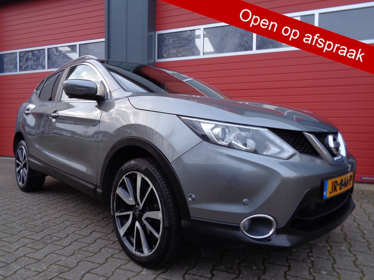 Nissan Qashqai - 1.2 Tekna Automaat 116PK Clima Cruise LMV Camera Trekhaak 77DKm NAP 2E-Eigenaar - AutoWereld.nl