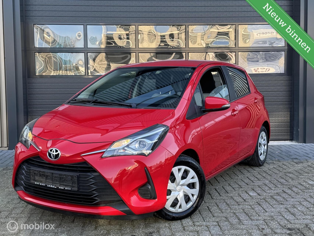 Toyota Yaris - 1.0 VVT-i Active | Vele opties | Camera | met beurt - AutoWereld.nl