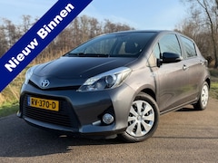 Toyota Yaris - 1.5 Full Hybrid Aspiration / Automaat / Camera / Airco / Navigatie / Bluetooth / 5-Deurs