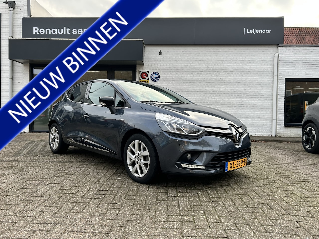 Renault Clio - 0.9 TCe Limited | Trekhaak | Parkeersensoren | Navigatie | Bluetooth | Dealer onderhouden - AutoWereld.nl