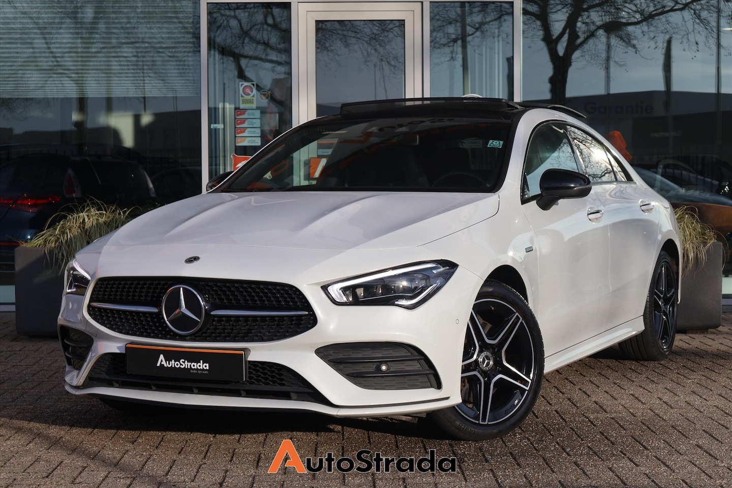 Mercedes-Benz CLA-Klasse - Coupé 250e AMG-Line 218pk | Cruise | Multibeam | Pano | Camera | Keyless | Memory| Sfeer | - AutoWereld.nl