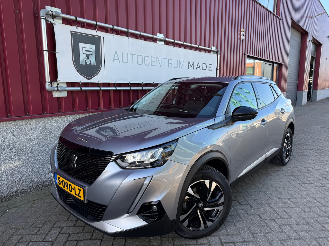 Peugeot 2008 - 1.2 PureTech Allure Pack // Automaat // Navi // Clima // PDC // Cruise control - AutoWereld.nl