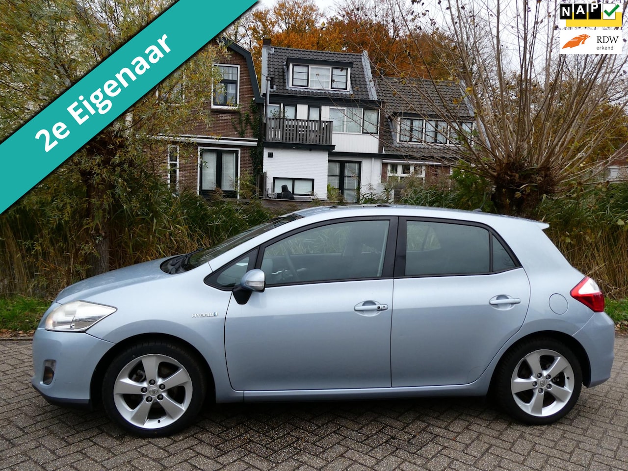 Toyota Auris - 1.8 Full Hybrid Dynamic Automaat 2e eig. Clima Schuifdak - AutoWereld.nl