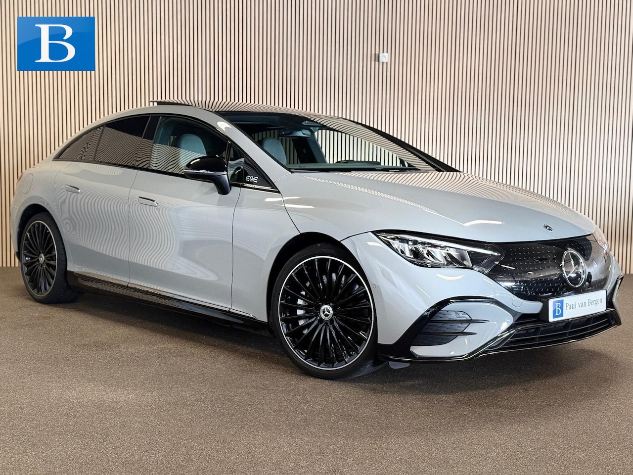 Mercedes-Benz EQE - 300 89 kWh AMG STYLING-NIGHT-PANORAMA-MULTISPAAK VELGEN-AIRMATIC-COMPLEET - AutoWereld.nl