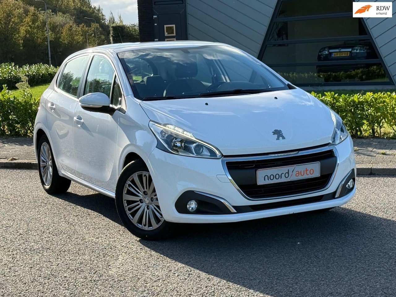 Peugeot 208 - 208 1.2 PureTech Active | Cruise | Airco | - AutoWereld.nl