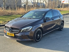 Mercedes-Benz A-klasse - 180 d Prestige / AIRCO / PANO / NAVI / AMG LINE