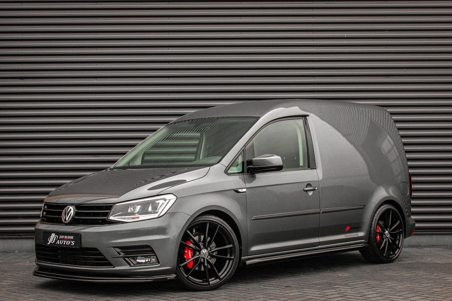 Volkswagen Caddy - 2.0 TDI L1H1 BMT 189PK / FULL OPTIONS / GTI INTERIEUR / R- LINE / NIEUWSTAAT / ELEK- PAKKE - AutoWereld.nl