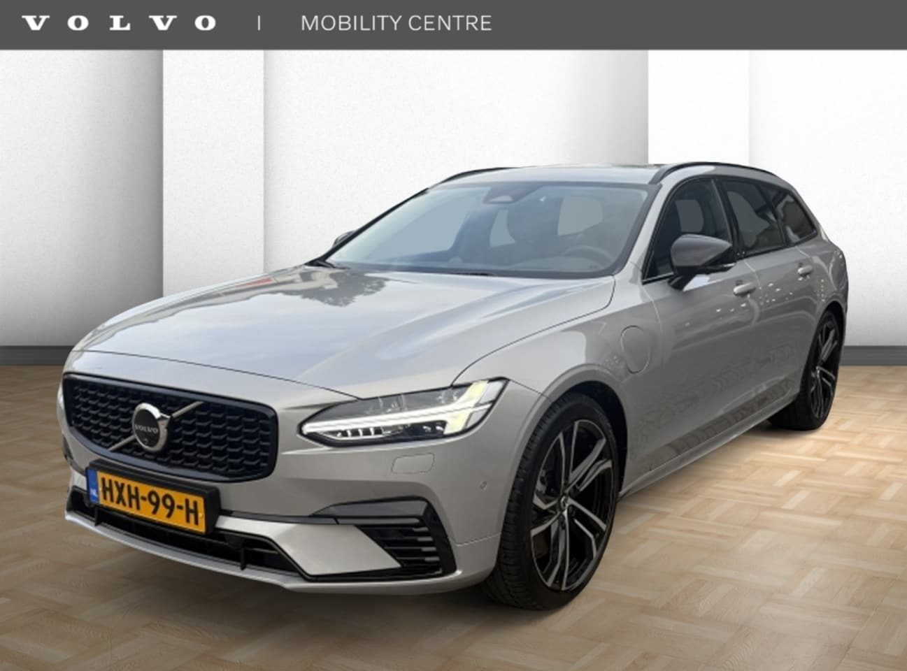 Volvo V90 - T8 AWD UItra Dark | Bowers & Wilkins | Luchtvering | Stoelmassag - AutoWereld.nl