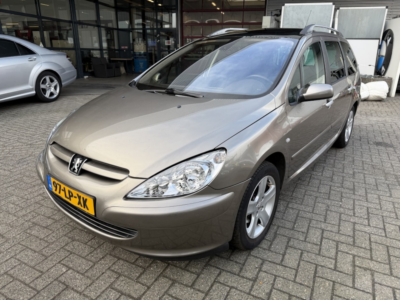 Peugeot 307 SW - 2.0-16V Pack 2.0 16V Pack - AutoWereld.nl
