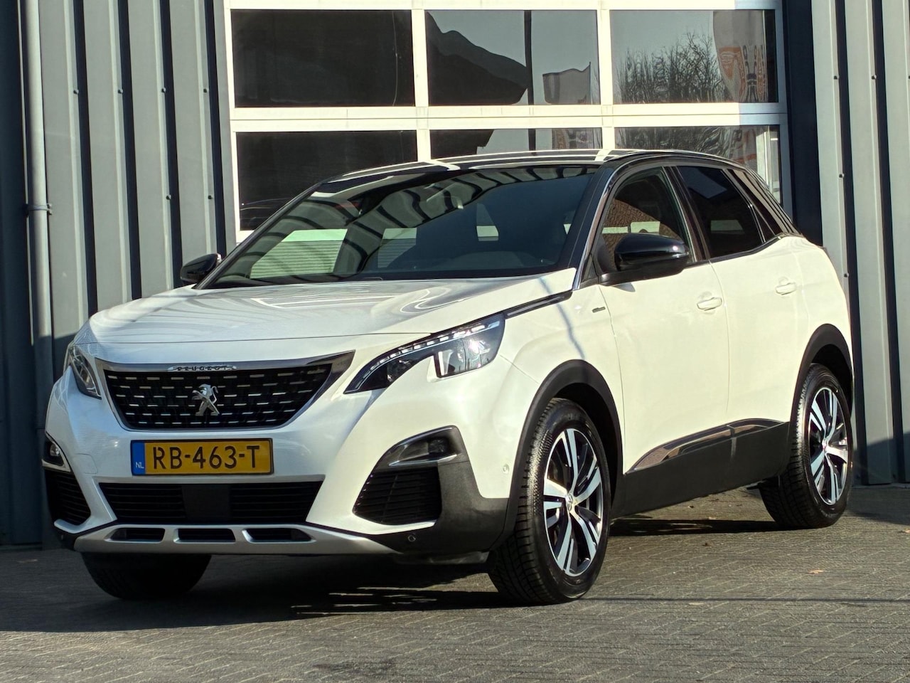 Peugeot 3008 - 1.6 e-THP GT Line Automaat Navi Camera Trekhaak - AutoWereld.nl