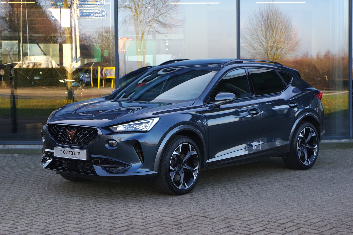 CUPRA Formentor - 1.4 e-Hybrid 245 PK VZ Performance PHEV, Panoramadak, Adap. Cruise Control - AutoWereld.nl