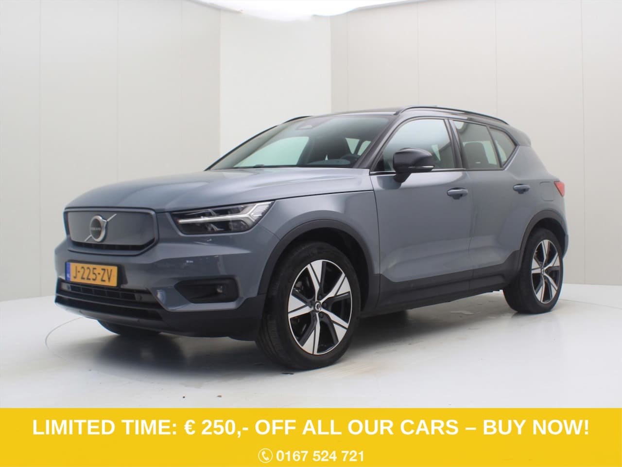 Volvo XC40 - P8 408pk AWD 78kWh R-Design 95% SoH [ WARMTEPOMP+PANO+STOEL/STUURWIELVERWARMING ] - AutoWereld.nl