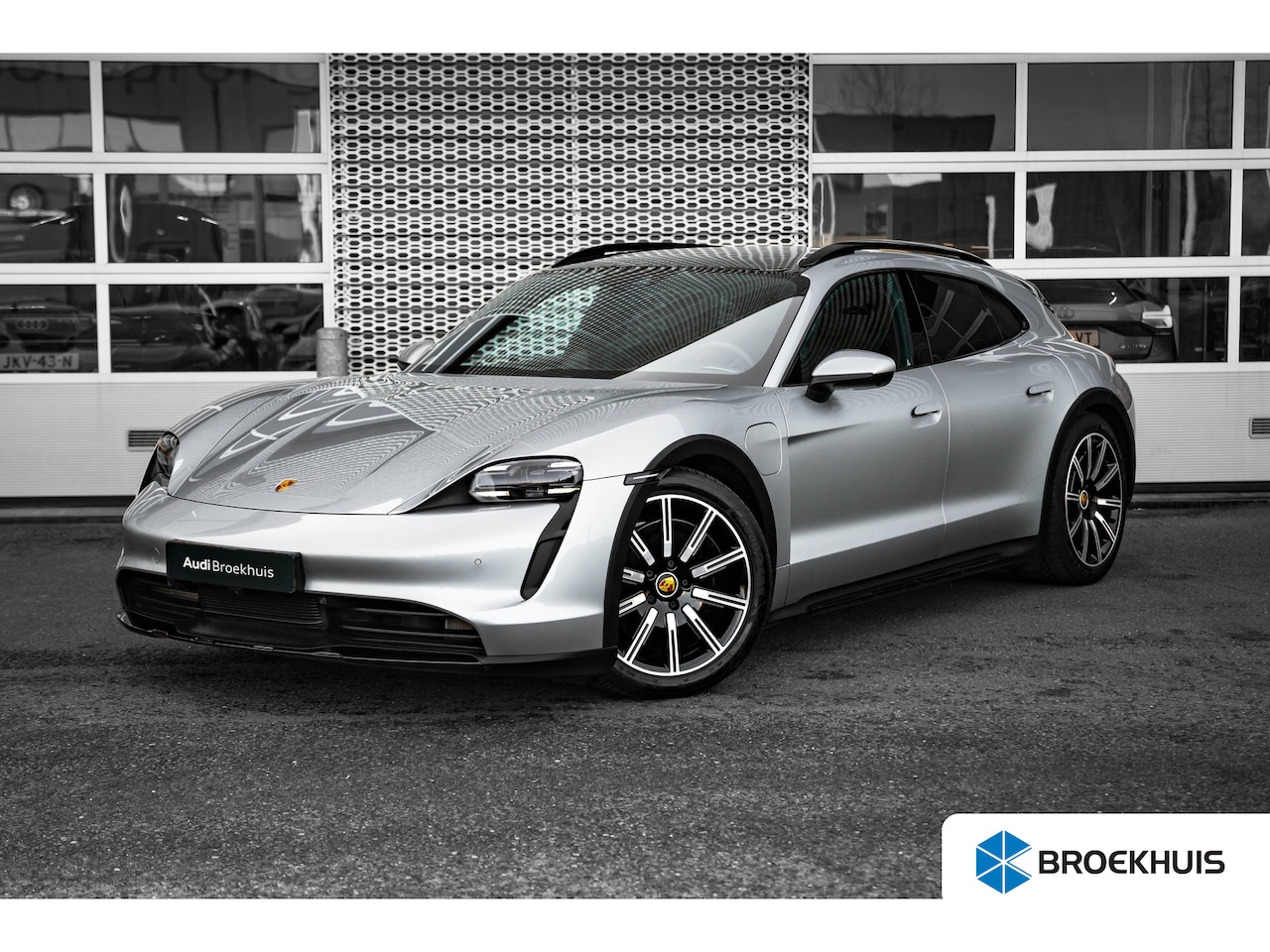 Porsche Taycan Cross Turismo - 4 93 kWh 4 93 kWh - AutoWereld.nl