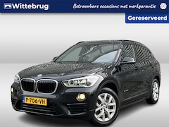 BMW X1 - xDrive20i 192PK High Executive / Panoramadak / Memory Seat / Achteruitrijcamera / Trekhaak