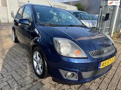 Ford Fiesta - 1.6-16V Futura 5 deurs airco, elec pakket, rijd perfect, nette auto apk t/m 16-06-2026