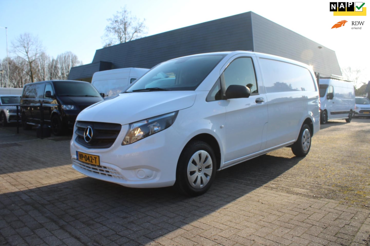 Mercedes-Benz Vito - LANG ZEER MOOIE BUS 109 CDI Lang - AutoWereld.nl