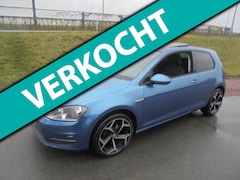 Volkswagen Golf - Golf 1.2 Tsi benzine 3 deurs airco Panorama dak 17 lmv