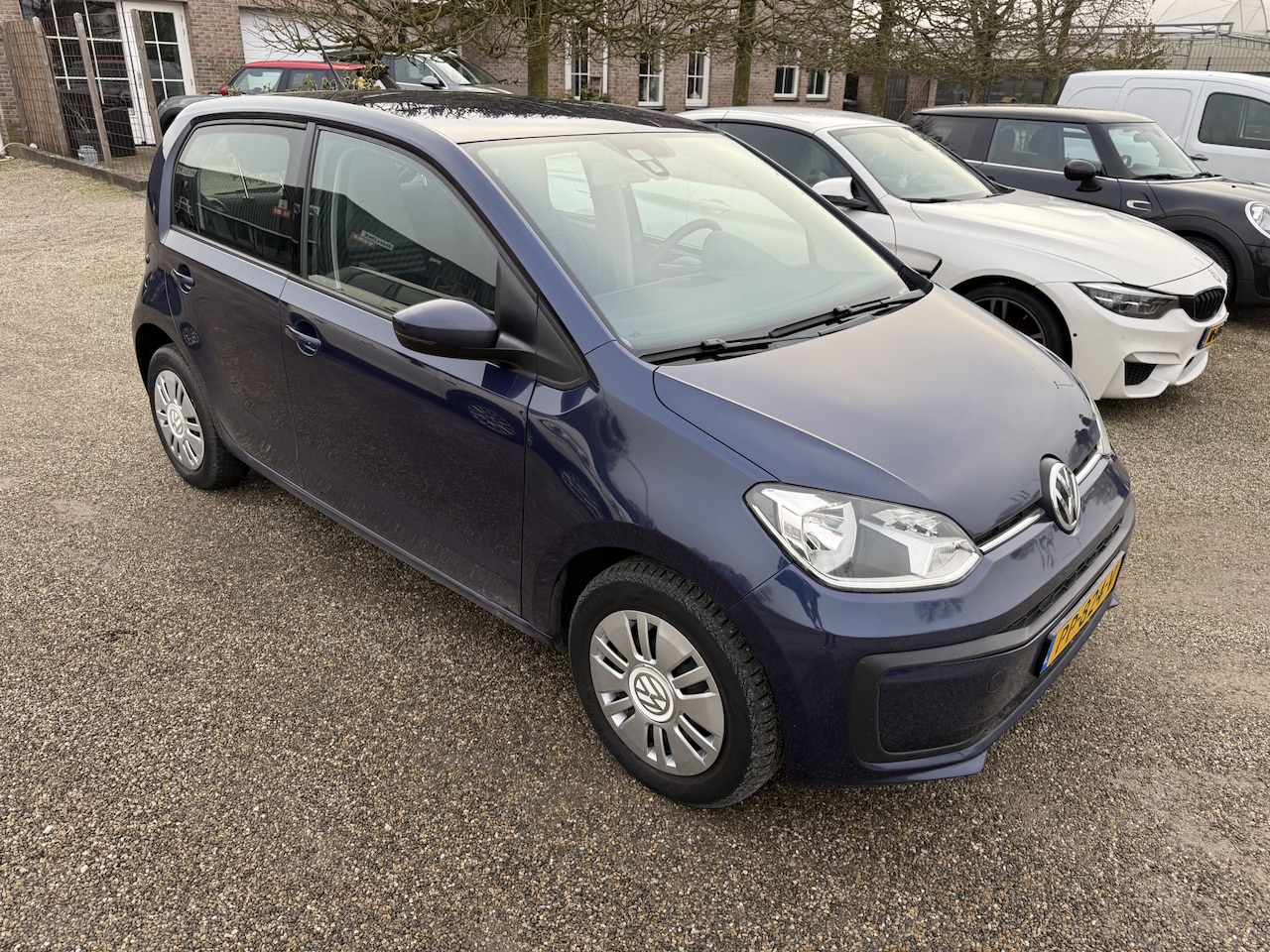Volkswagen Up! - 1.0 BMT move up!5 drs ! Facelift !Airco.Lage km stand ! - AutoWereld.nl