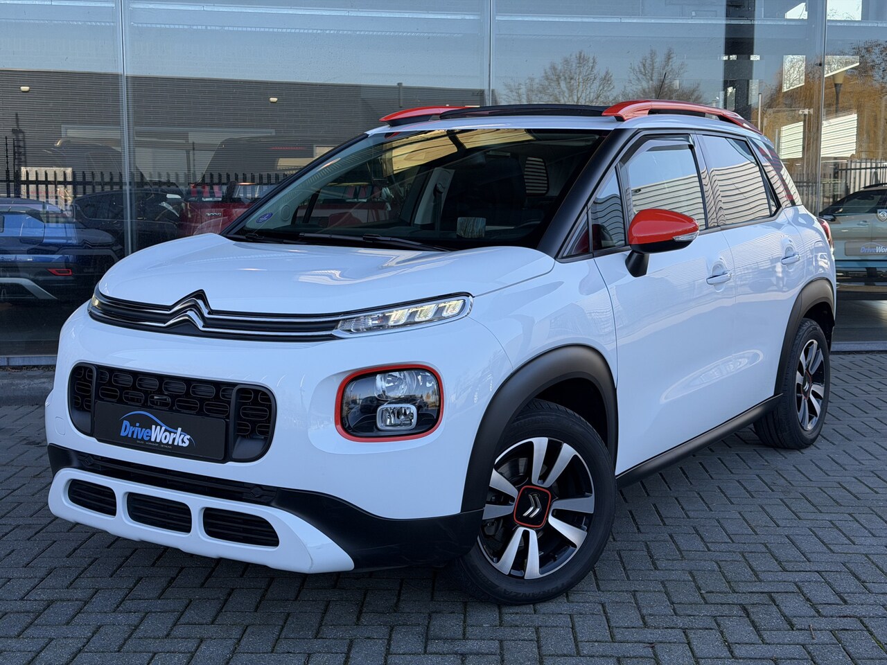 Citroën C3 Aircross - 1.2 PureTech Shine | Pano | Head-up | Premium Sound | Weinig km | 1. Eigenaar | Carplay | - AutoWereld.nl