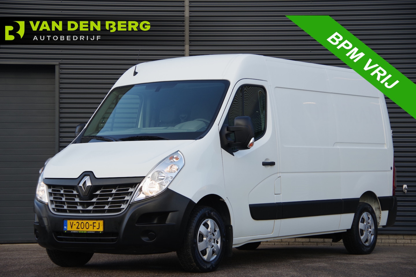 Renault Master - T35 2.3 dCi L2H2 T35 2.3 dCi L2H2 130PK, TREKHAAK, KEYLESS, CRUISE, NAVI, AIRCO, NL AUTO, NAP - AutoWereld.nl