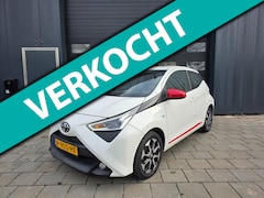 Toyota Aygo - 1.0 VVT-i x-play | Camera | CarPlay | Airco | Limiter | Lichtmetalenvelg