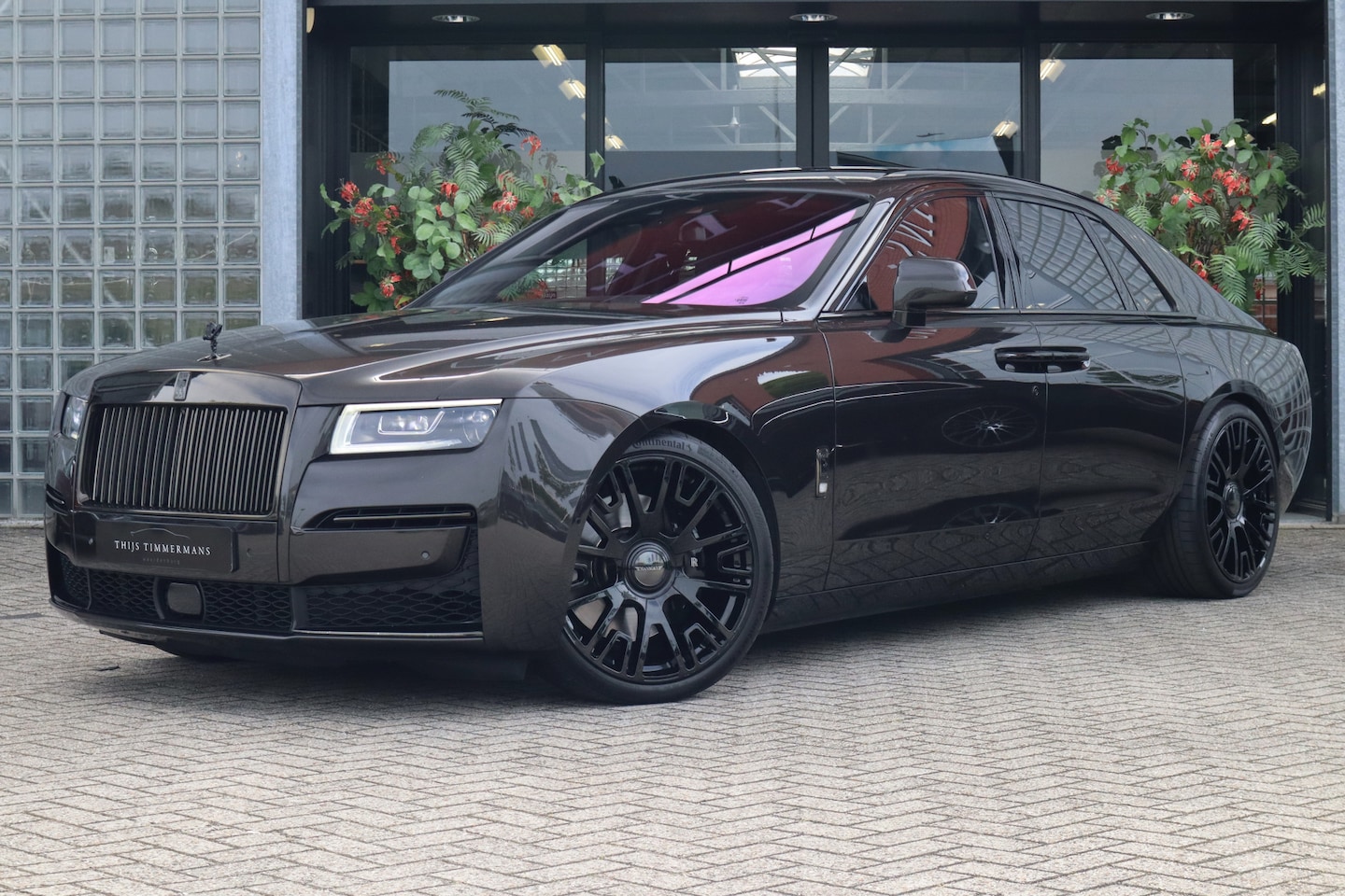 Rolls-Royce Ghost - 6.75 V12 | Mansory 22", Sterrenhemel, Bespoke Audio, Massagestoelen, Entertainment, Zitkli - AutoWereld.nl
