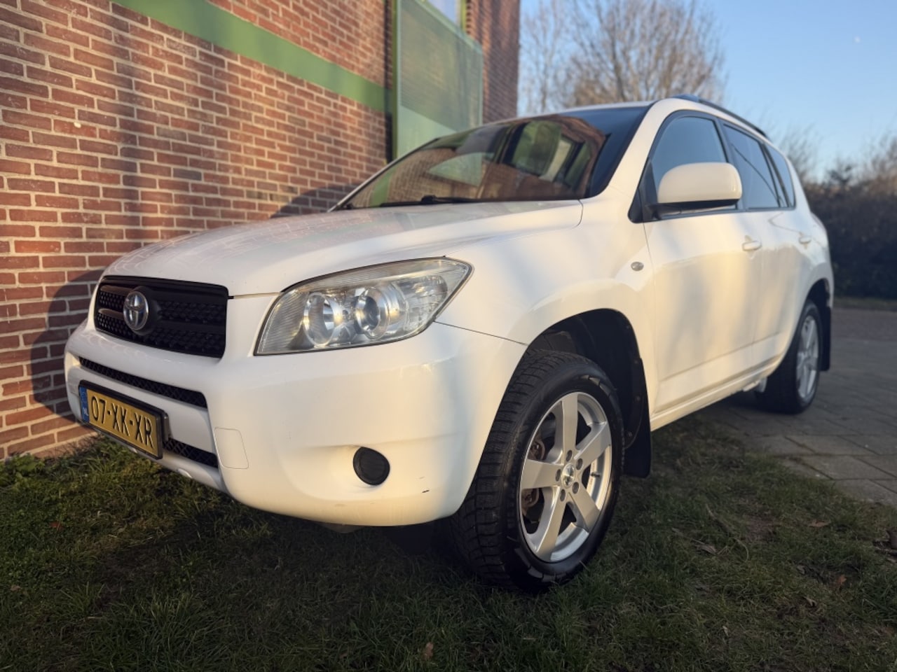 Toyota RAV4 - 2.2 D4D Linea Terra*2007*|Airco|Cruise|T-haak|4x4 - AutoWereld.nl