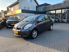 Toyota Yaris - 1.0 VVTi Acces Airco/nwe.koppeling