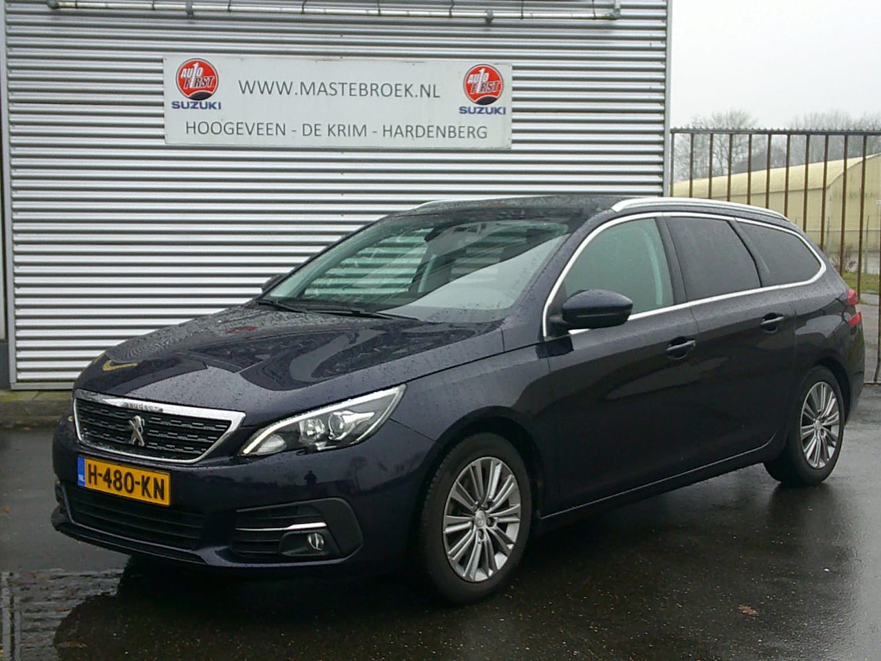 Peugeot 308 SW - 1.2 PureTech Blue Lease Premium Staat in Hoogeveen - AutoWereld.nl