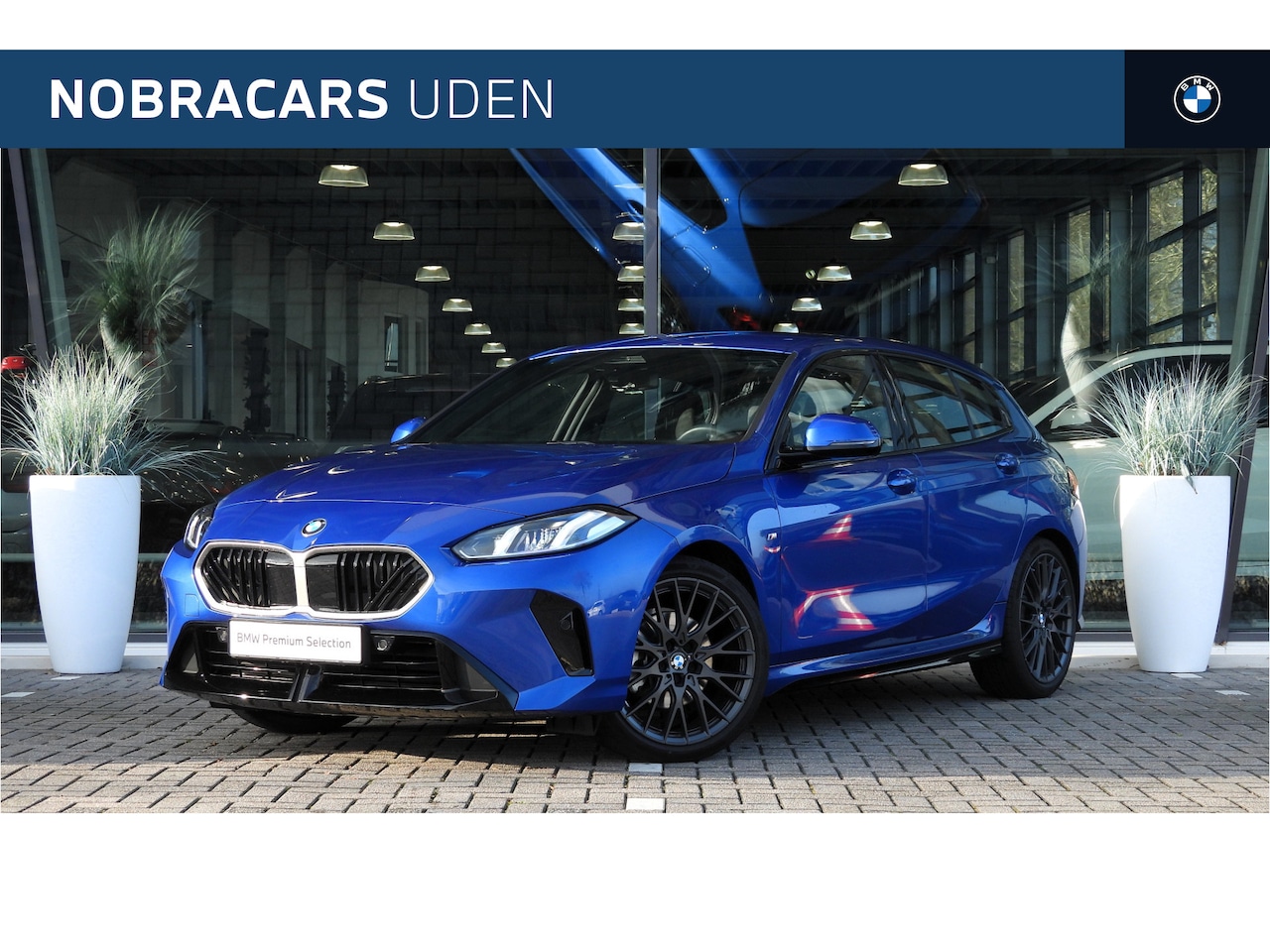 BMW 1-serie - 120 M Sport Automaat / Sportstoelen / Achteruitrijcamera / M Adaptief onderstel / Stoelver - AutoWereld.nl