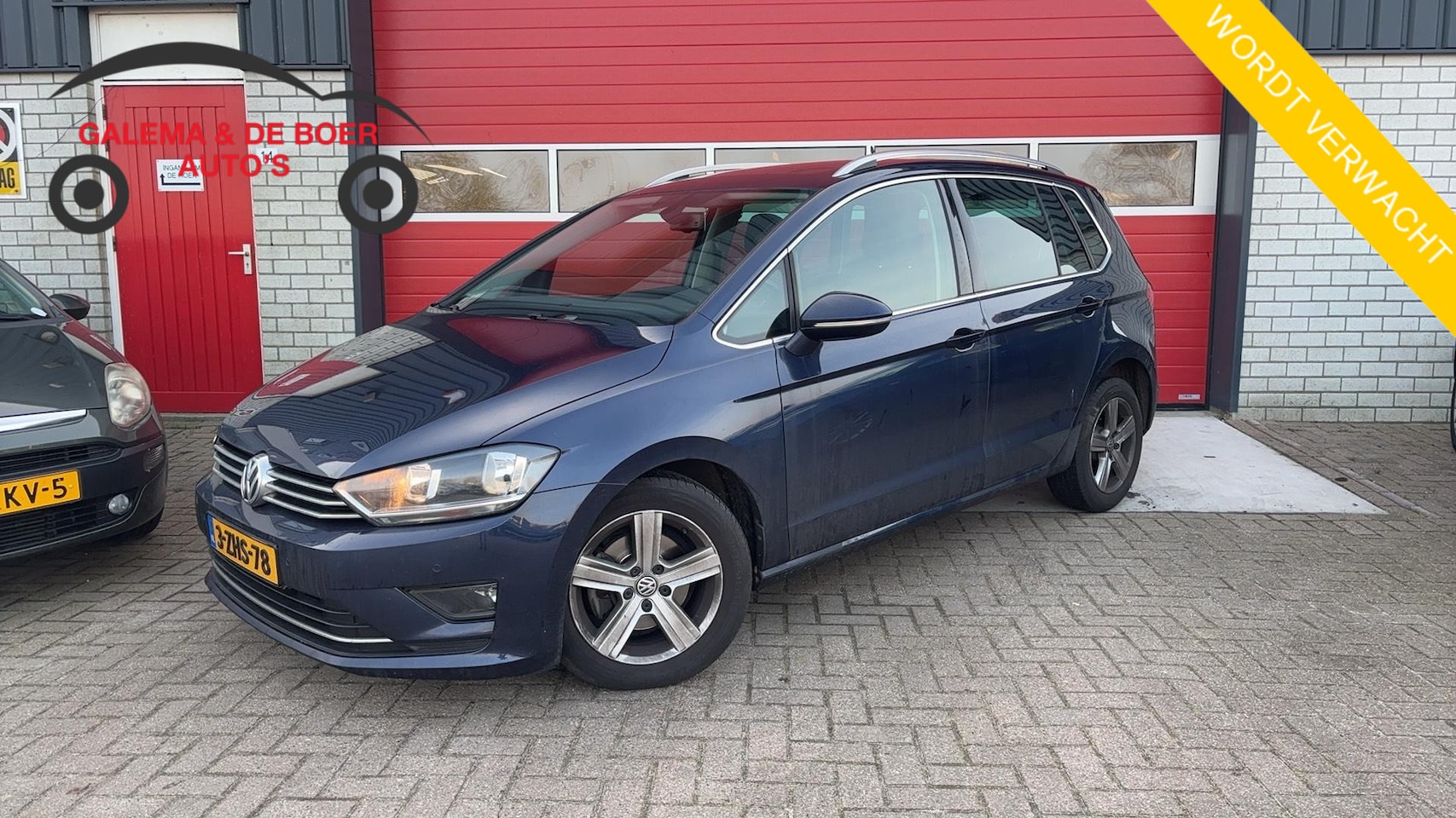 Volkswagen Golf Sportsvan - 1.4 TSI Highline AUTOMAAT / PANORAMADAK / TREKHAAK / CAMERA / NAVI / CLIMA / PDC / KEYLESS - AutoWereld.nl