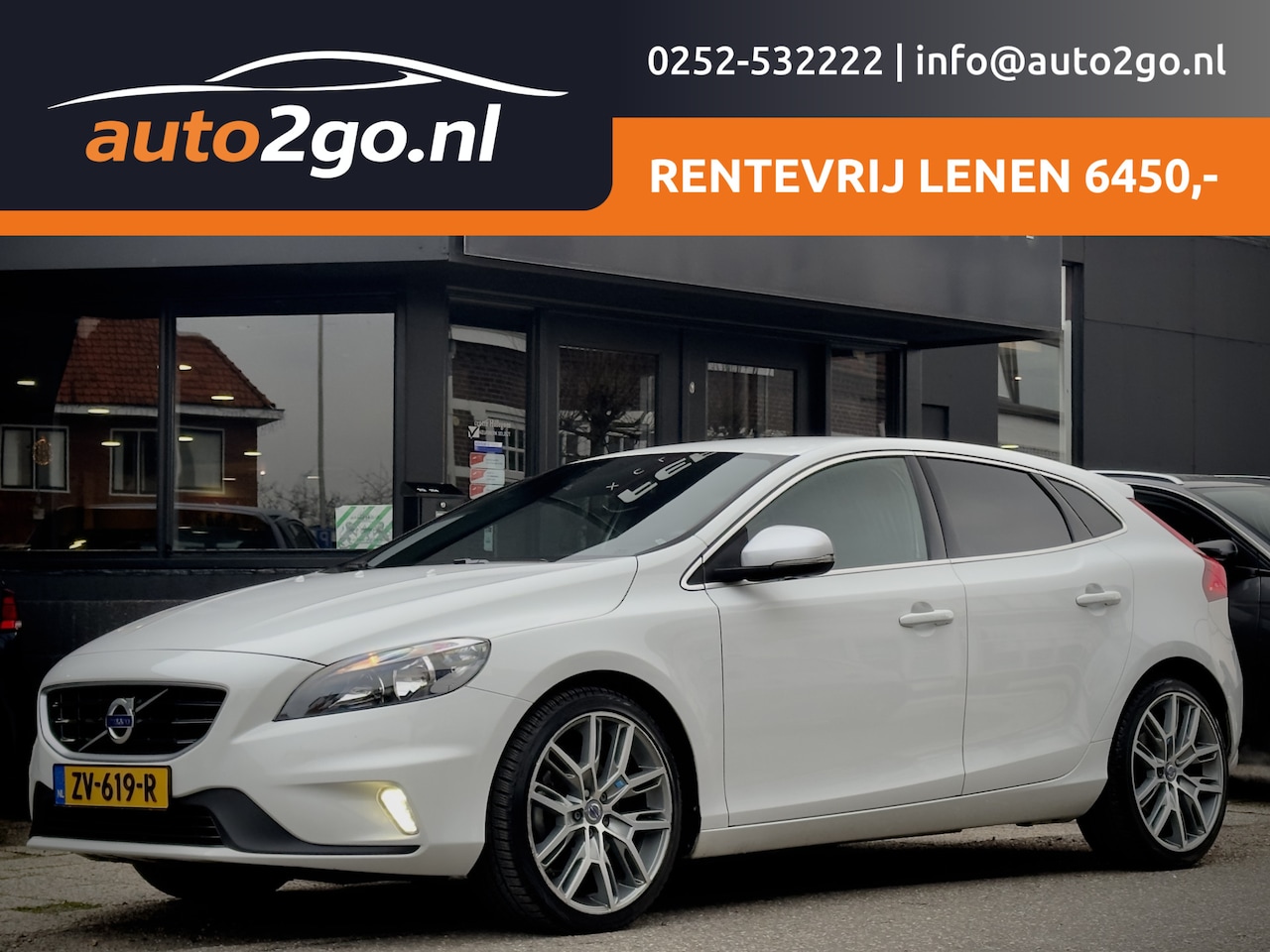Volvo V40 - 2.0 T2 OCEAN-RACE R-DESIGN LEDER NAVI AIRCO LED 18 INCH-LMV PDC - AutoWereld.nl