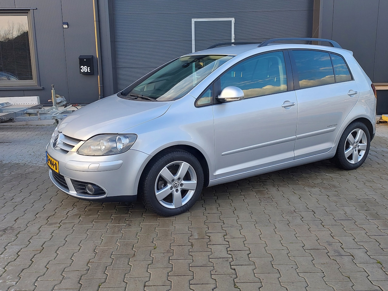 Volkswagen Golf Plus - 1.4 Easyline mooie frisse auto! - AutoWereld.nl