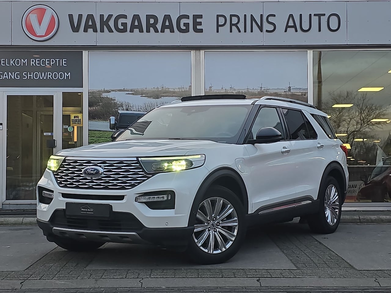 Ford Explorer - 3.0 V6 EcoBoost PHEV 4x4 Platinium 7p. |PANO|BTW|DEALER ONDERH.|360CAM|B&O| 4203 - AutoWereld.nl